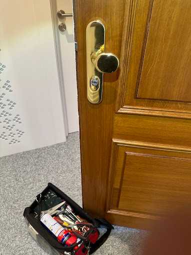 Serrurier Strasbourg Centre : Remplacement d'une serrure multipoint Vachette suite à une effraction